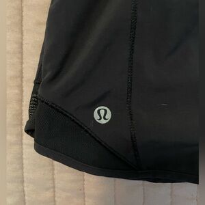 Lululemon hottyhot shorts